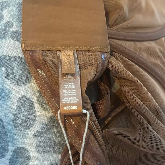 Skims Ultra Mesh Strapless Bra In Bronze 42DDDD - Picture 7 of 7